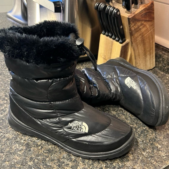 The North Face Nupste III Lightweight Down Boots - Picture 5 of 11